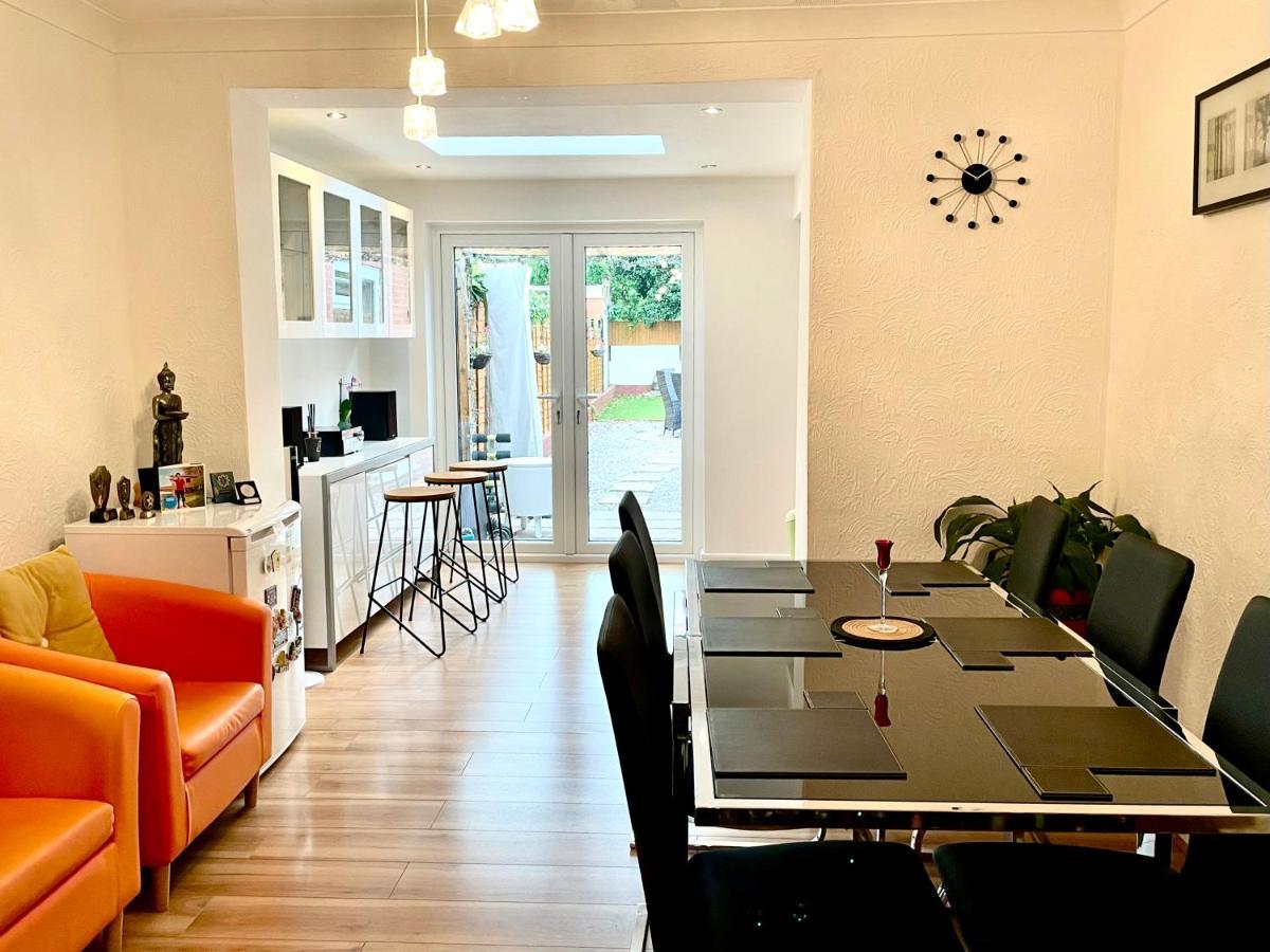 Stunning 1 Bedroom And Double Sofa Bed Near Train Station Саутхамптън Екстериор снимка